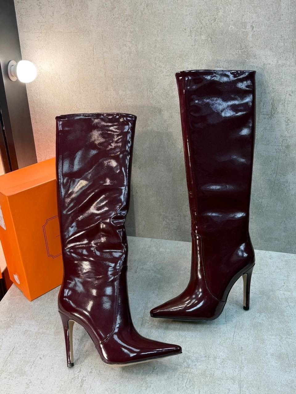,сапоги демисезонные лакированные на шпильке magic heels,сапоги демисезонные лакированные на шпильке magic heels цвет бордовый,женские сапоги,сапоги на каблуках