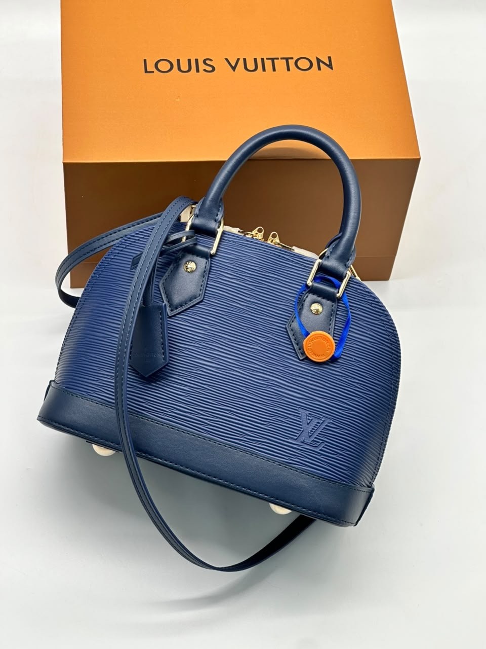 сумка,louis vuitton alma bb,сумкa louis vuitton,модная сумка,сумки для женщин