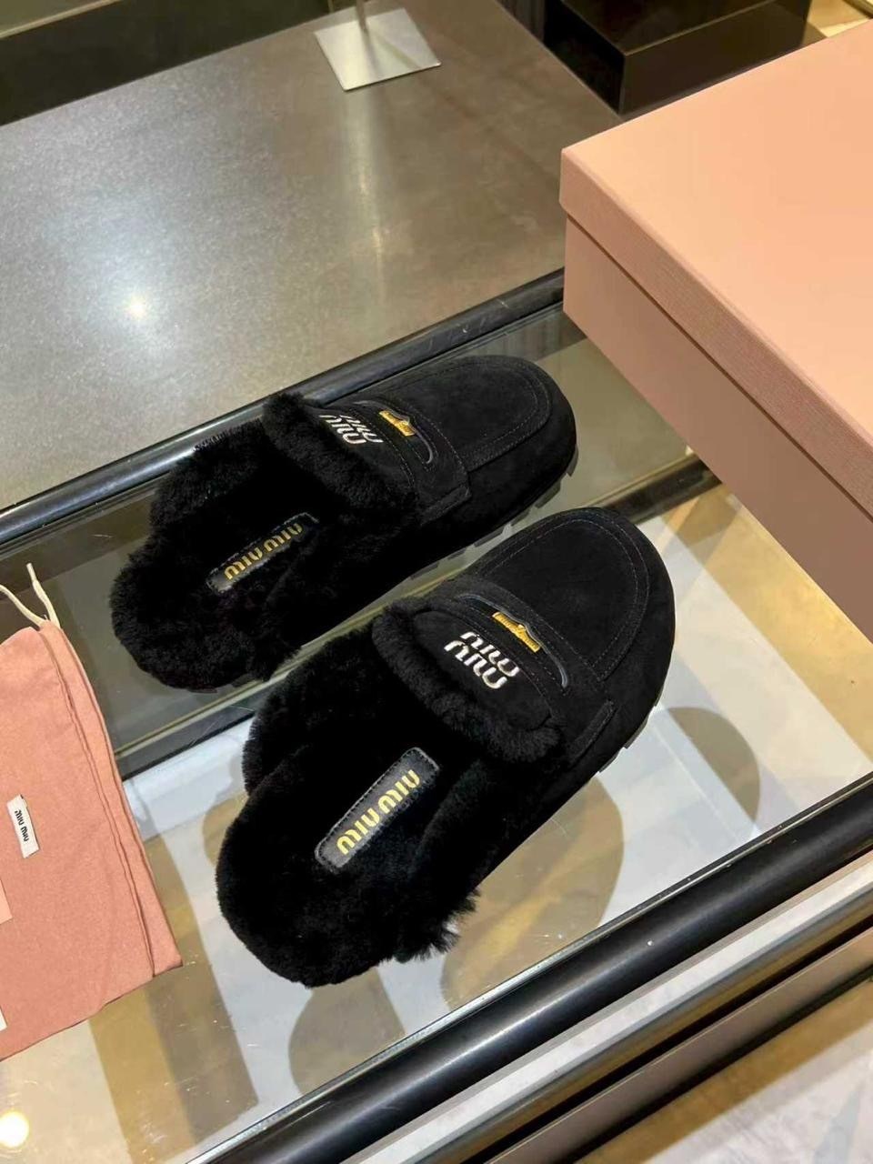 ,макасины miu miu зимние на меху,мюли с мехом,мюли с мехом женские,меховые мюли