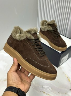 Кроссовки