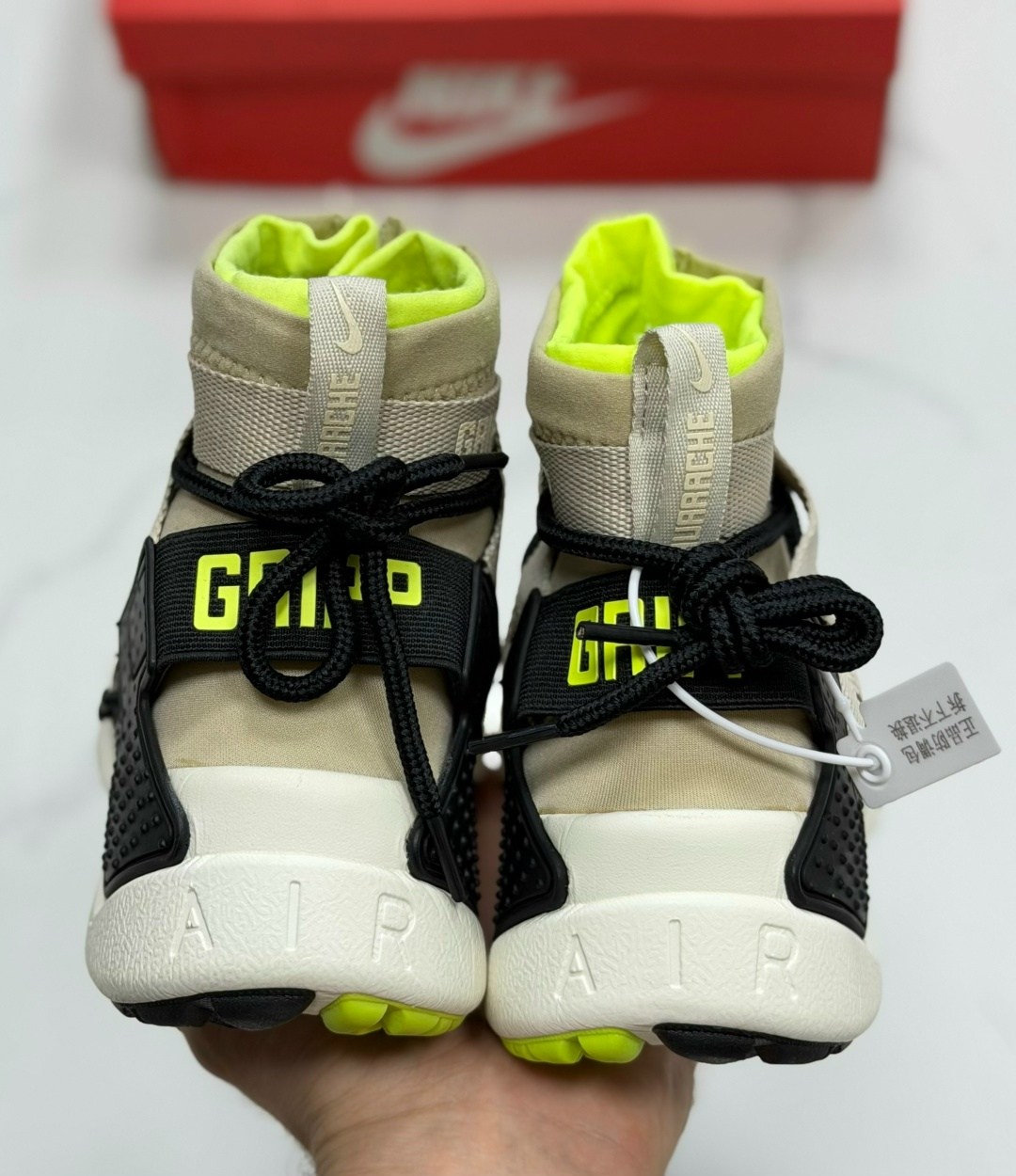 кроссовки nike air huarache gripp,кроссовки nike air huarache,кроссовки nike air huarache gripp triple,nike air huarache gripp,мужские кроссовки nike air huarache