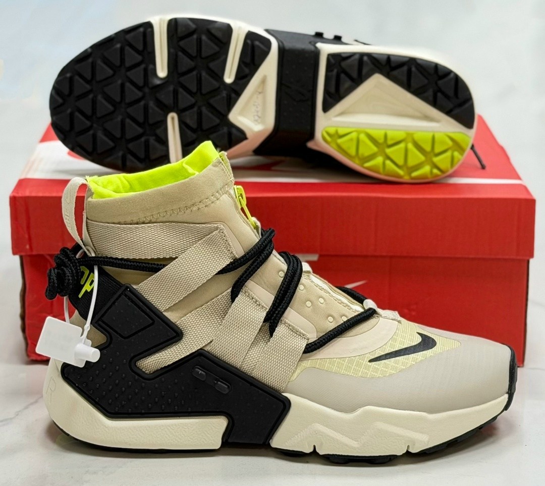 кроссовки nike air huarache gripp,кроссовки nike air huarache,кроссовки nike air huarache gripp triple,nike air huarache gripp,мужские кроссовки nike air huarache