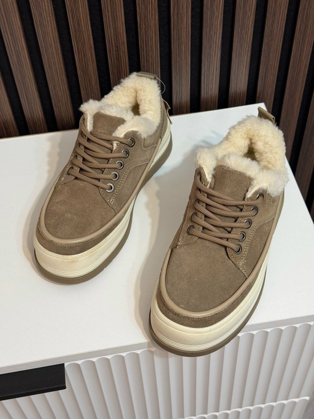 кеды зимние/кроссовки теплые a9002-4m,,зимние кеды ugg из натуральной замши,зимние черные замшевые кеды кроссовки с натуральным мехом,замшевые кроссовки
