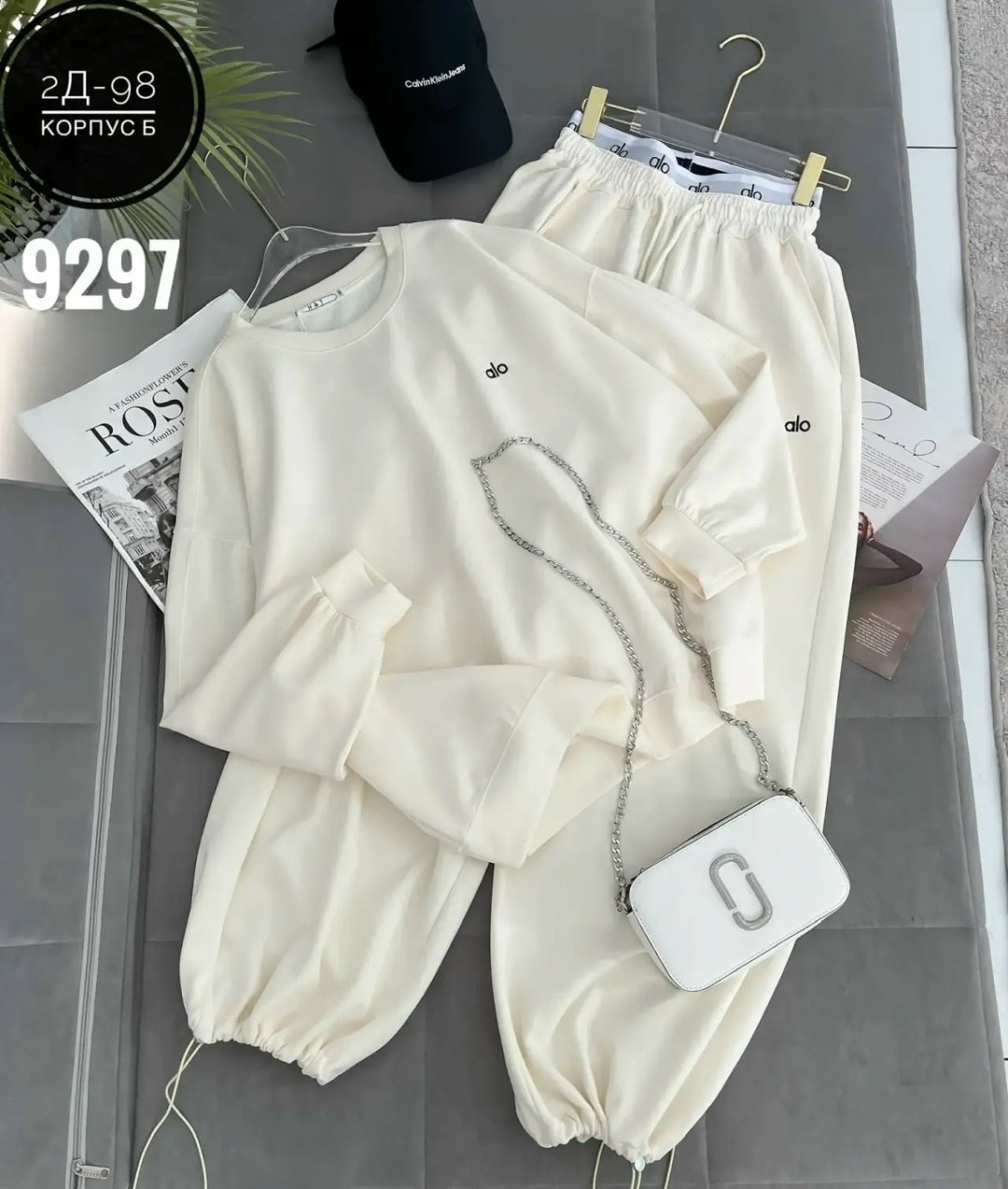 комплект одежды adidas sportswear,костюм тройка адидас,спортивный костюм,костюм адидас,женский спортивный костюм
