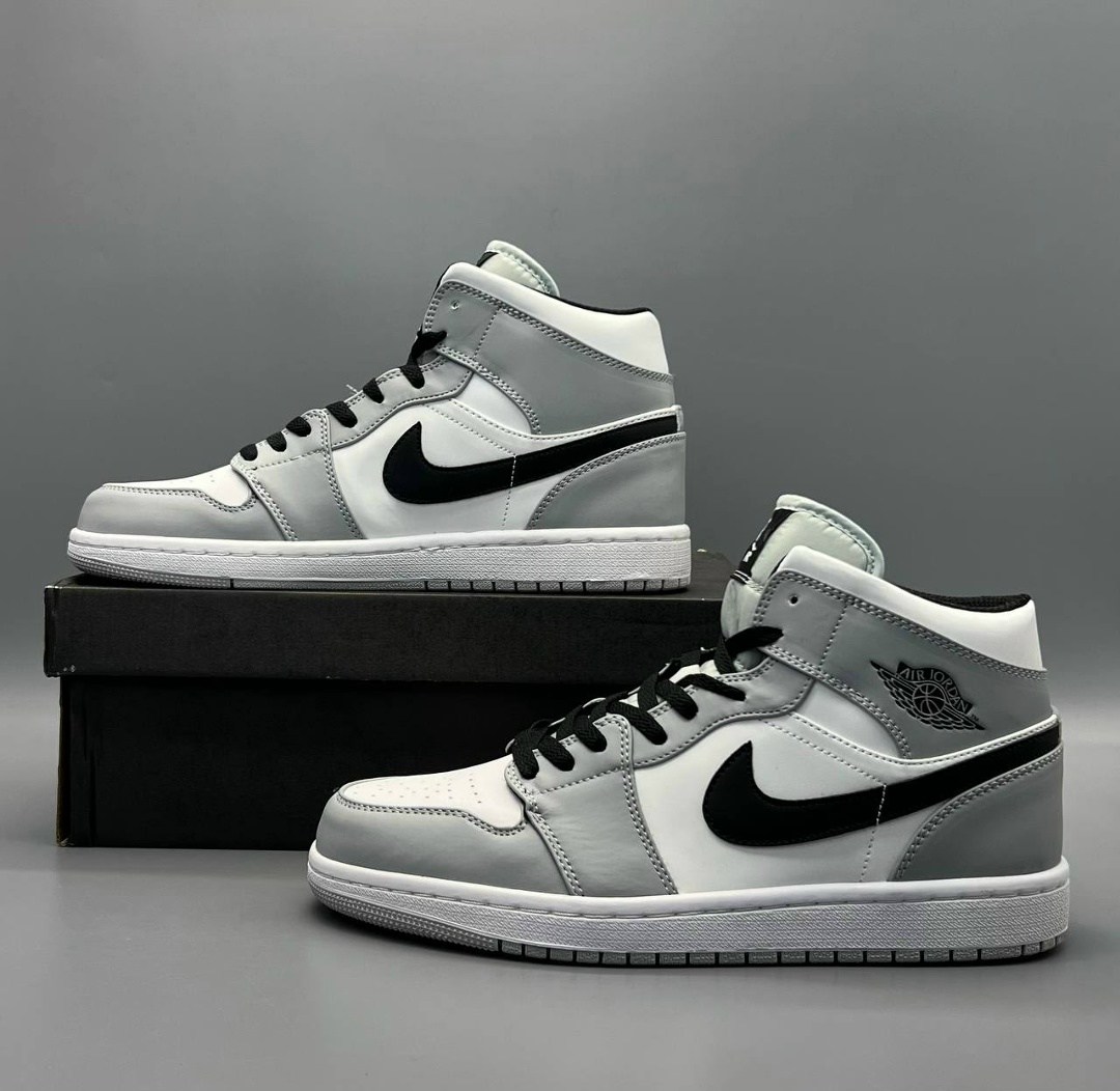 nike air jordan 1 mid,air jordan 1 mid light smoke grey,nike air jordan 1 mid se,nike air jordan 1,air jordan 1 mid