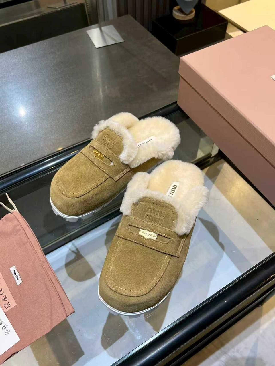 ,макасины miu miu зимние на меху,мюли с мехом,мюли с мехом женские,меховые мюли