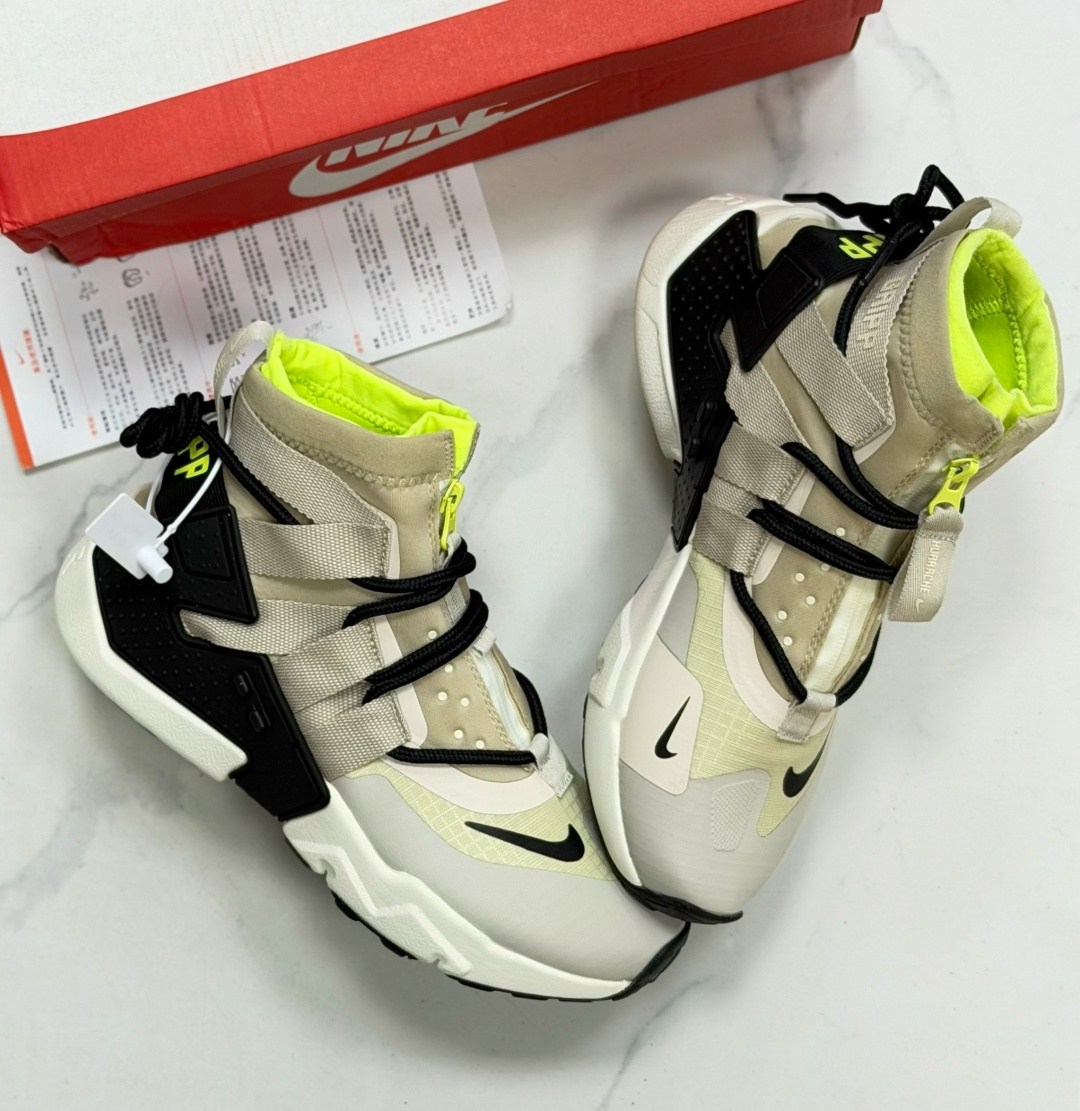 кроссовки nike air huarache gripp,кроссовки nike air huarache,кроссовки nike air huarache gripp triple,nike air huarache gripp,мужские кроссовки nike air huarache