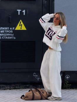 Костюм