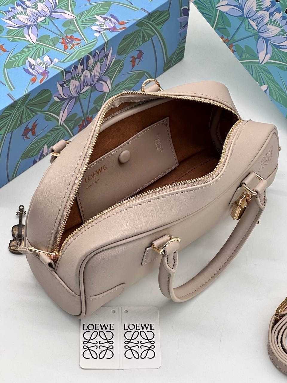 женская брендовая сумка,сумки женские брендовые,сумка loewe,сумка,сумки женская сумка через плечо