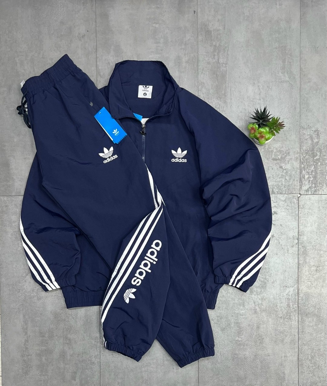 спортивный костюм adidas,спортивные костюмы для мужчин,спортивные костюмы адидас мужские,спортивный костюм адидас зеленый мужской,одежда для мужчин