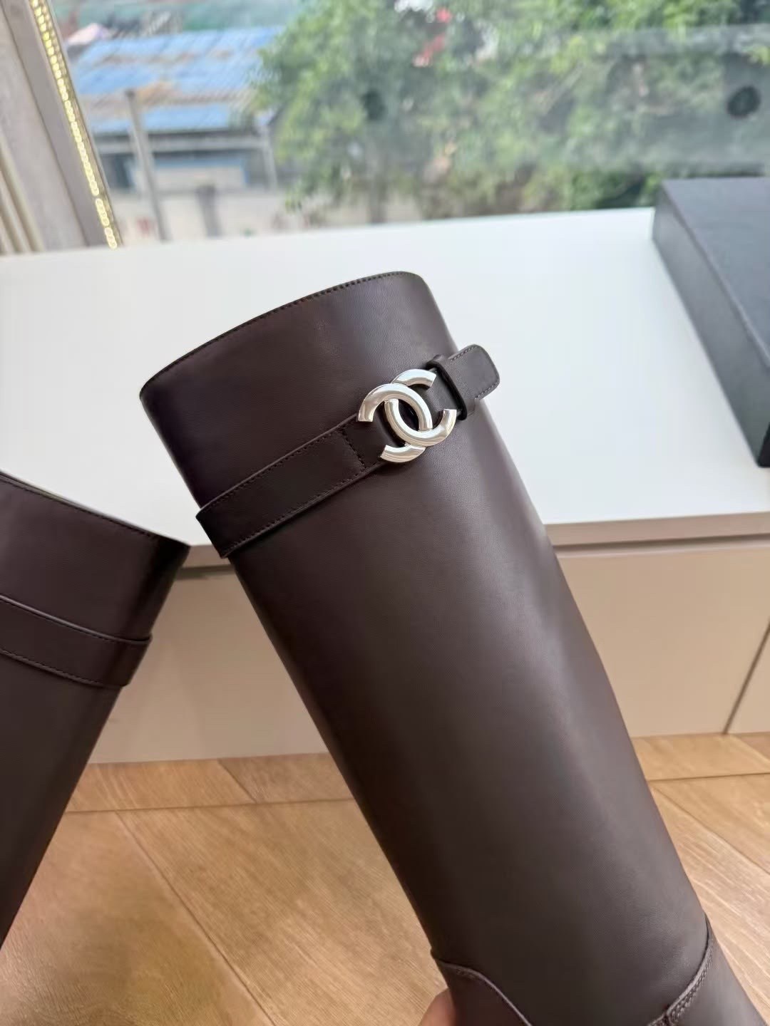 сапоги chanel,сапоги шанель,женские осенние сапоги chanel 2026 черные кожаные высокие,женские сапоги,сапоги chanel кожаные черные