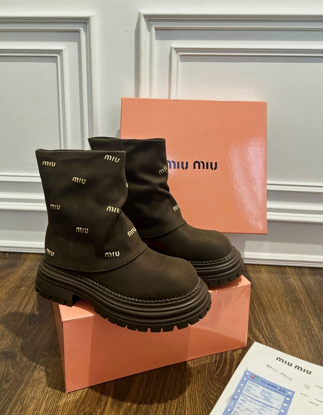 ботинки miu miu,,ботинки женские miu miu,женские ботинки,короткие сапоги