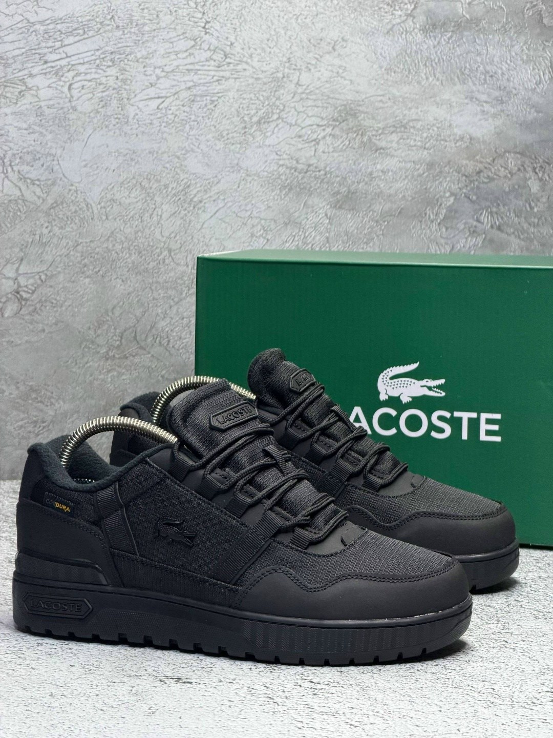 кроссовки мужские lacoste,кроссовки lacoste,низкие кроссовки lacoste черный,мужские кроссовки lacoste t-clip leather чёрный,