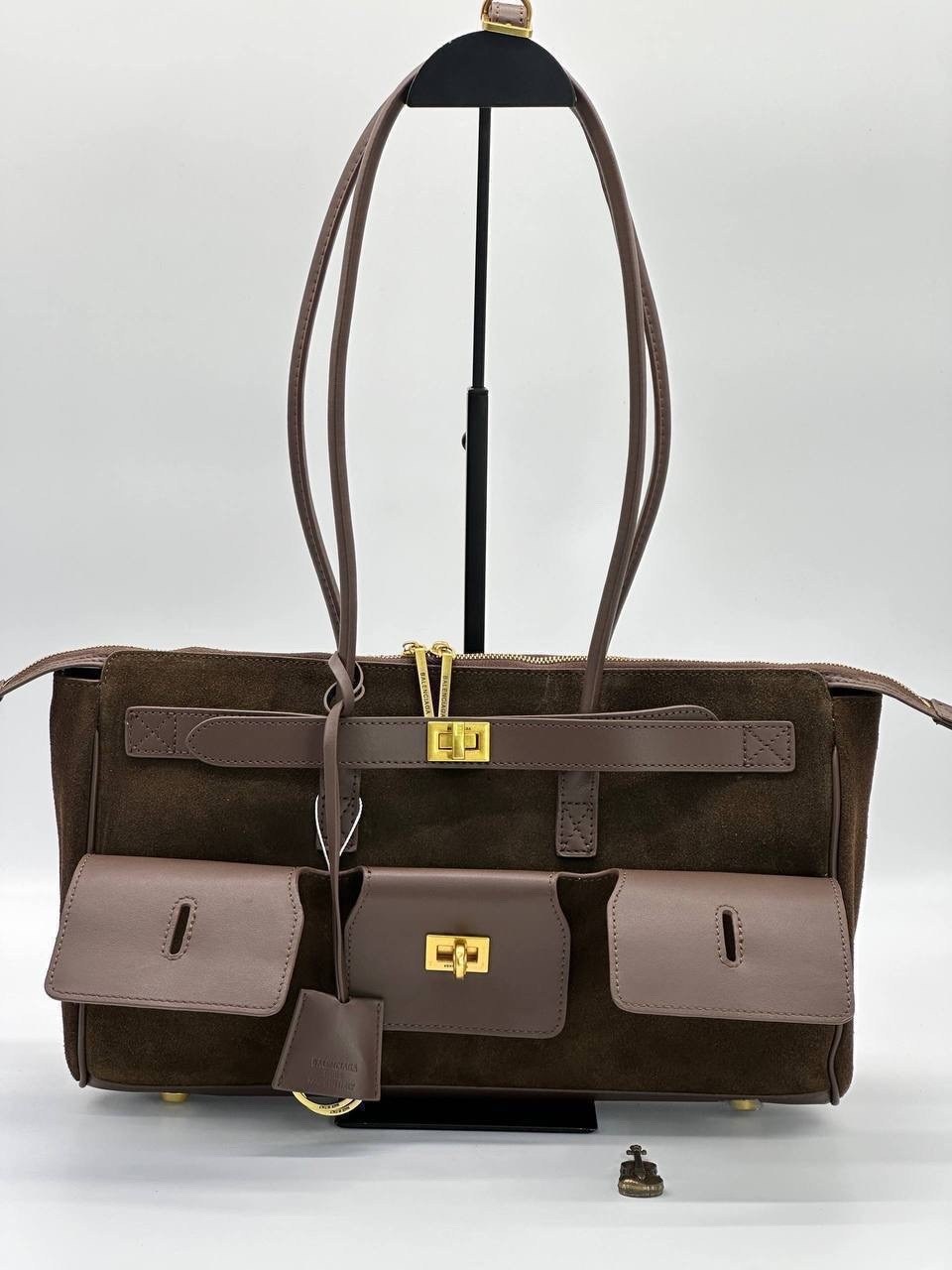 сумка balenciaga,женская замшевая сумка balenciaga коричневая с кожаными вставками,сумка из натуральной замши,сумка balenciaga bel air из замши,замшевая сумка
