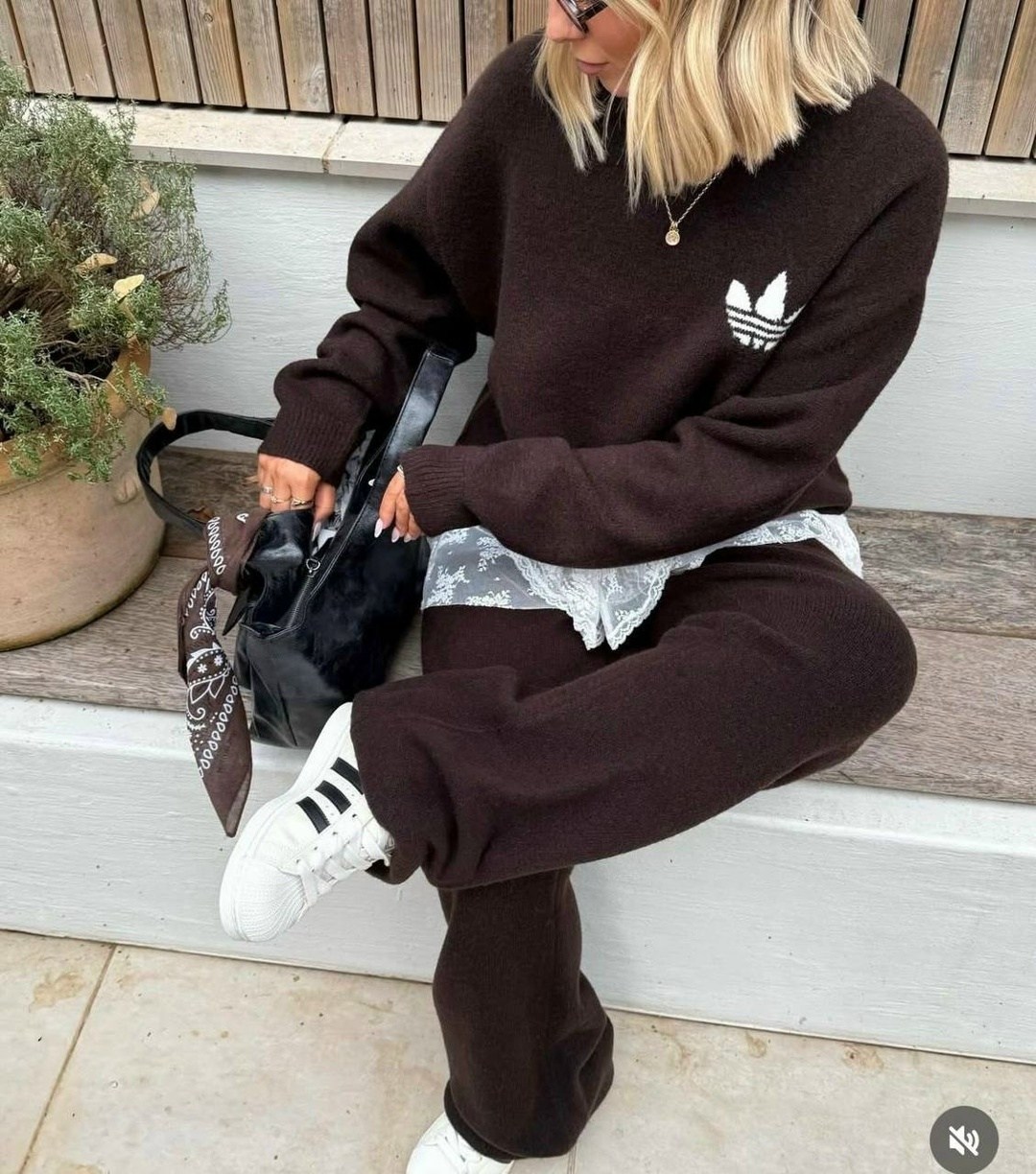 брюки спортивные adidas originals,брюки спортивные adidas,серый спортивный костюм,adidas originals adidas,спортивные штаны