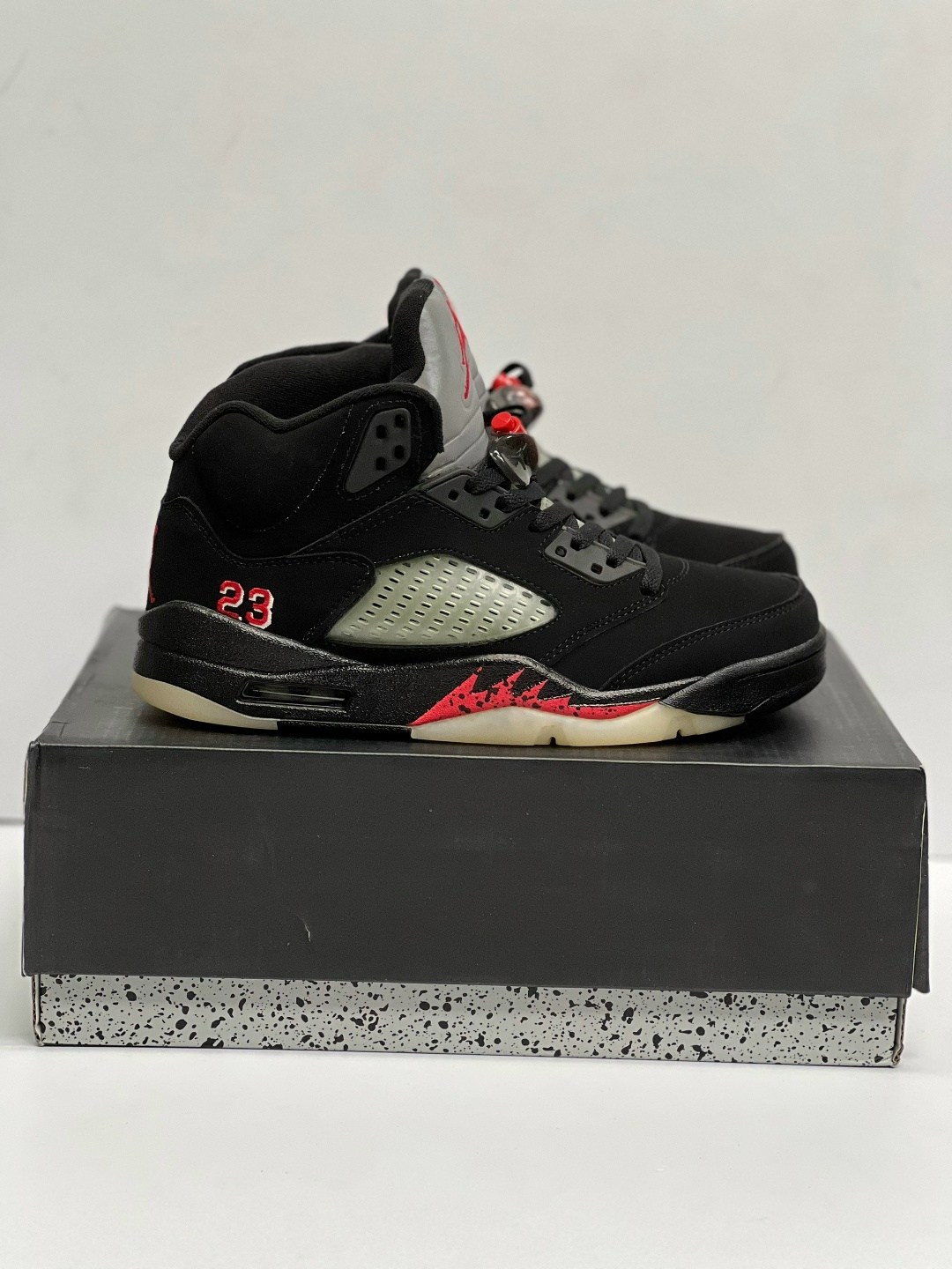 nike air jordan 5 gore tex,кроссовки nike air jordan 5 retro,кроссовки air jordan 5 retro metallic 2007 черный,кроссовки мужские nike air jordan,nike air jordan 5 retro