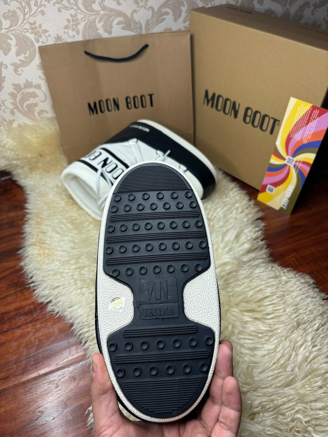 сноубутсы moon boot,детские зимние ботинки moon boot icon nylon белый,женские зимние ботинки moon boot,дутики moon boot,зимние ботинки moon boot