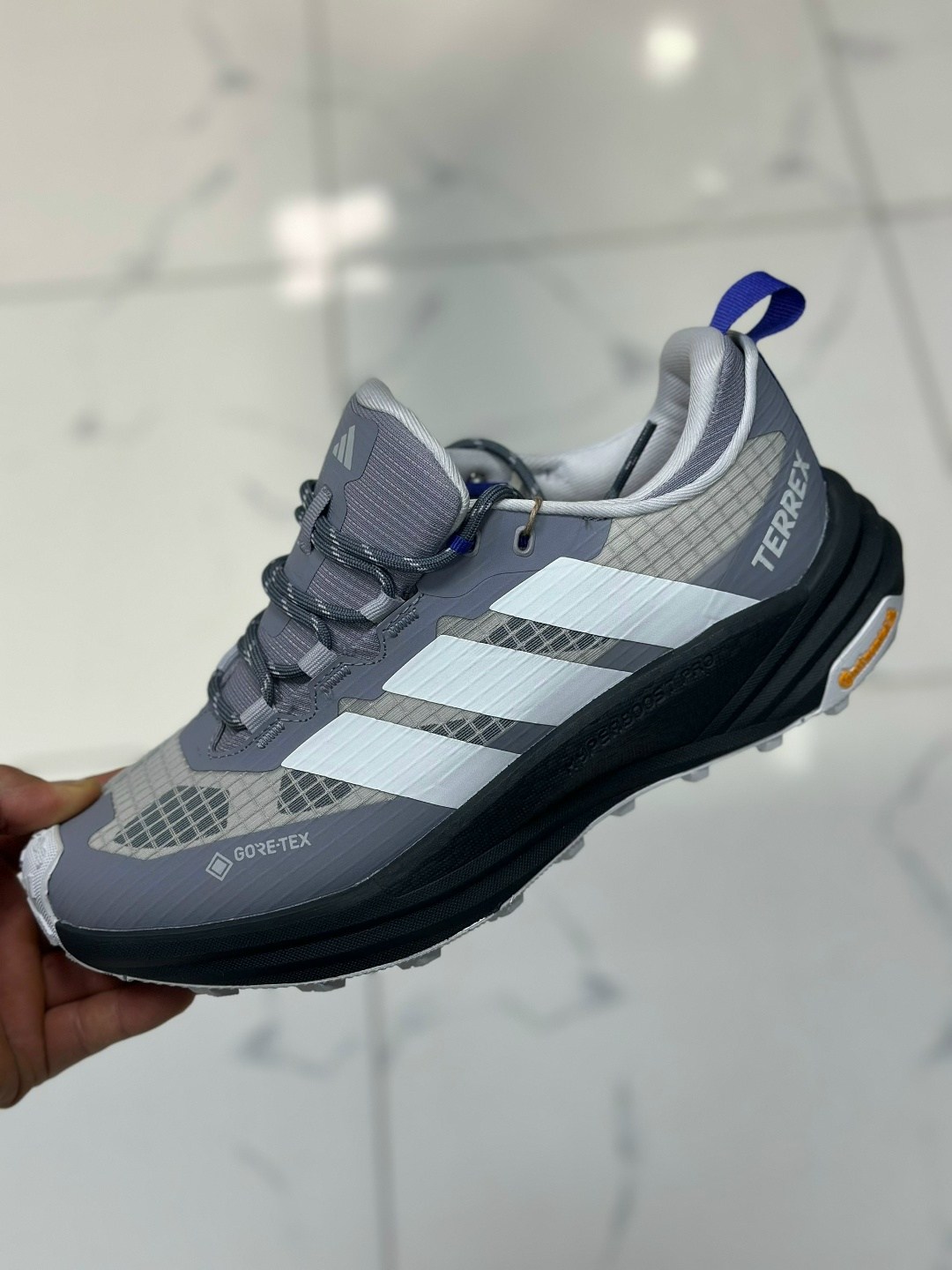 кроссовки adidas,кроссовки adidas terrex,кроссовки мужские adidas terrex,adidas terrex,мужские кроссовки adidas
