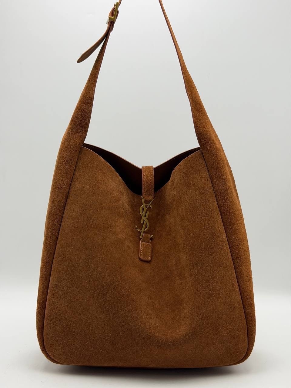 женская замшевая сумка yves saint laurent 37x29 см,кожаная сумка-хобо le 5 à 7 saint laurent коричневый,сумка yves saint laurent натуральная замша,сумка замшевая,yves saint laurent сумка замшевая