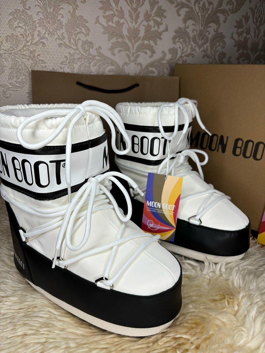 сноубутсы moon boot,детские зимние ботинки moon boot icon nylon белый,женские зимние ботинки moon boot,дутики moon boot,зимние ботинки moon boot