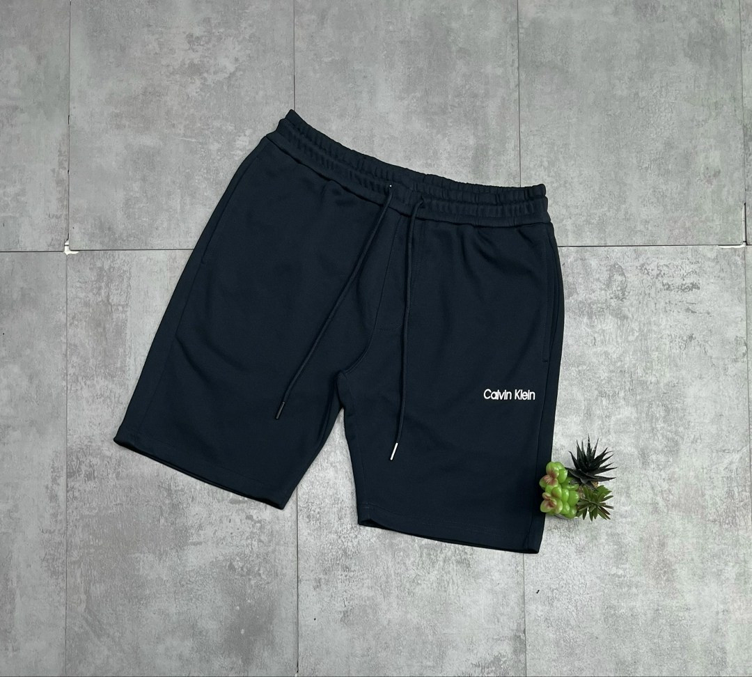 спортивные брюки свободного кроя calvin klein черный,мужские спортивные брюки calvin klein,брюки спортивные calvin klein,шорты мужские,шорты мужские черные