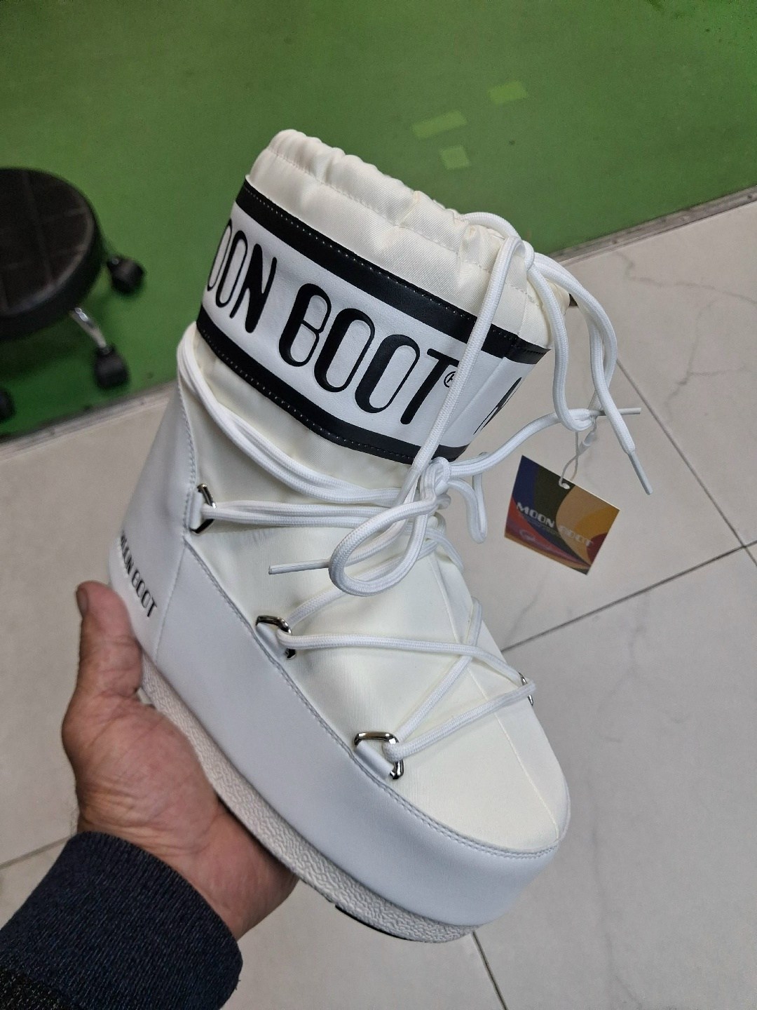 ботинки moon boot,зимние ботинки moon boot,,женские зимние ботинки moon boot,зимние сапоги moon boot