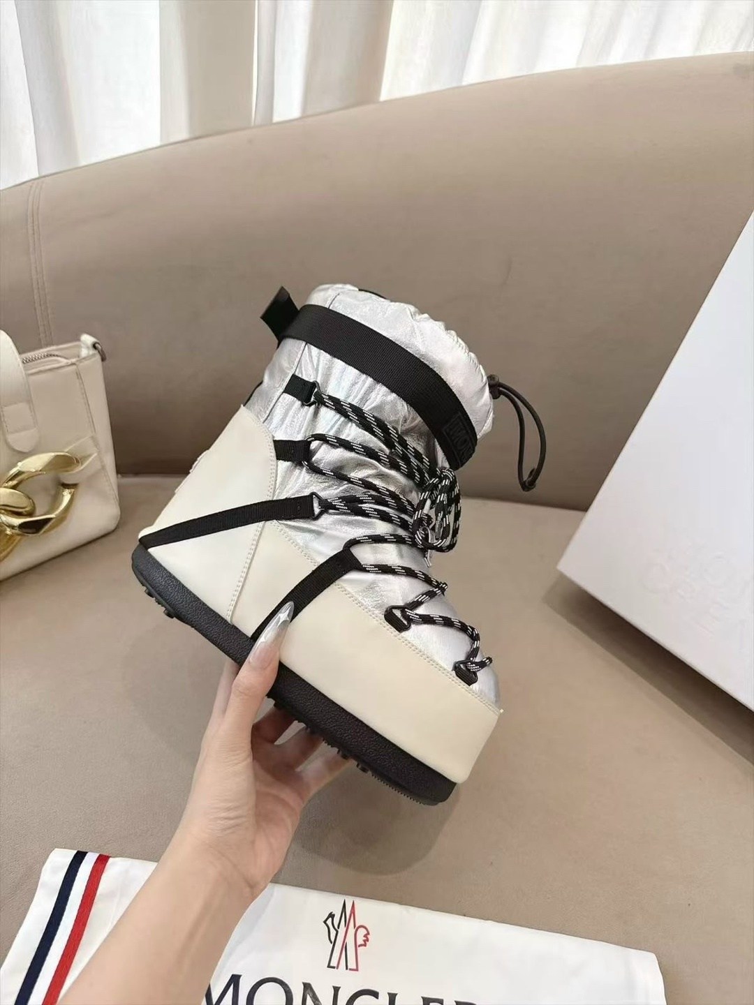 ,женские луноходы,луноходы  женская,луноходы moon boot,зимние ботинки moon boot