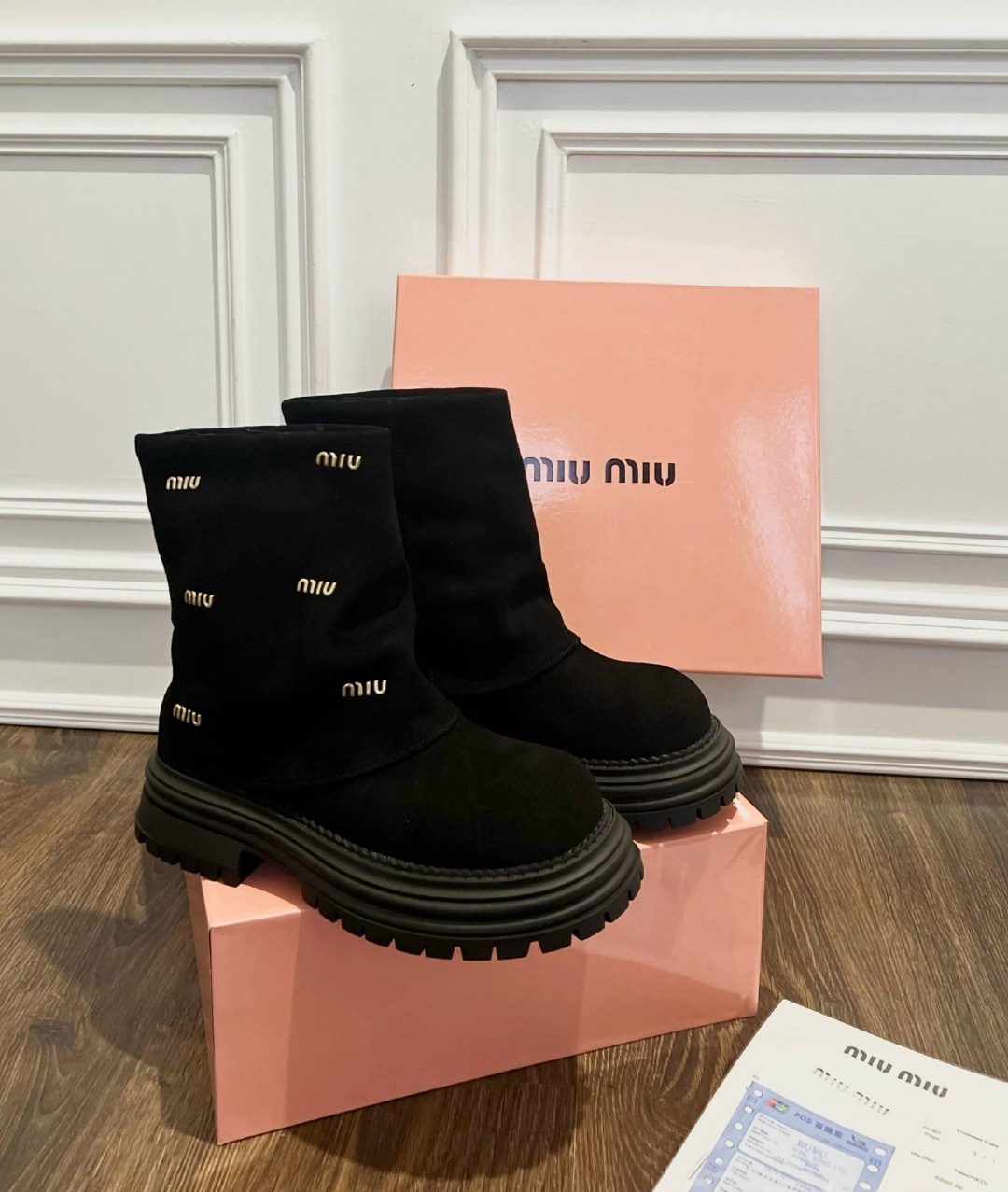 ботинки miu miu,,ботинки женские miu miu,женские ботинки,короткие сапоги