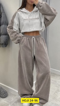 Костюм