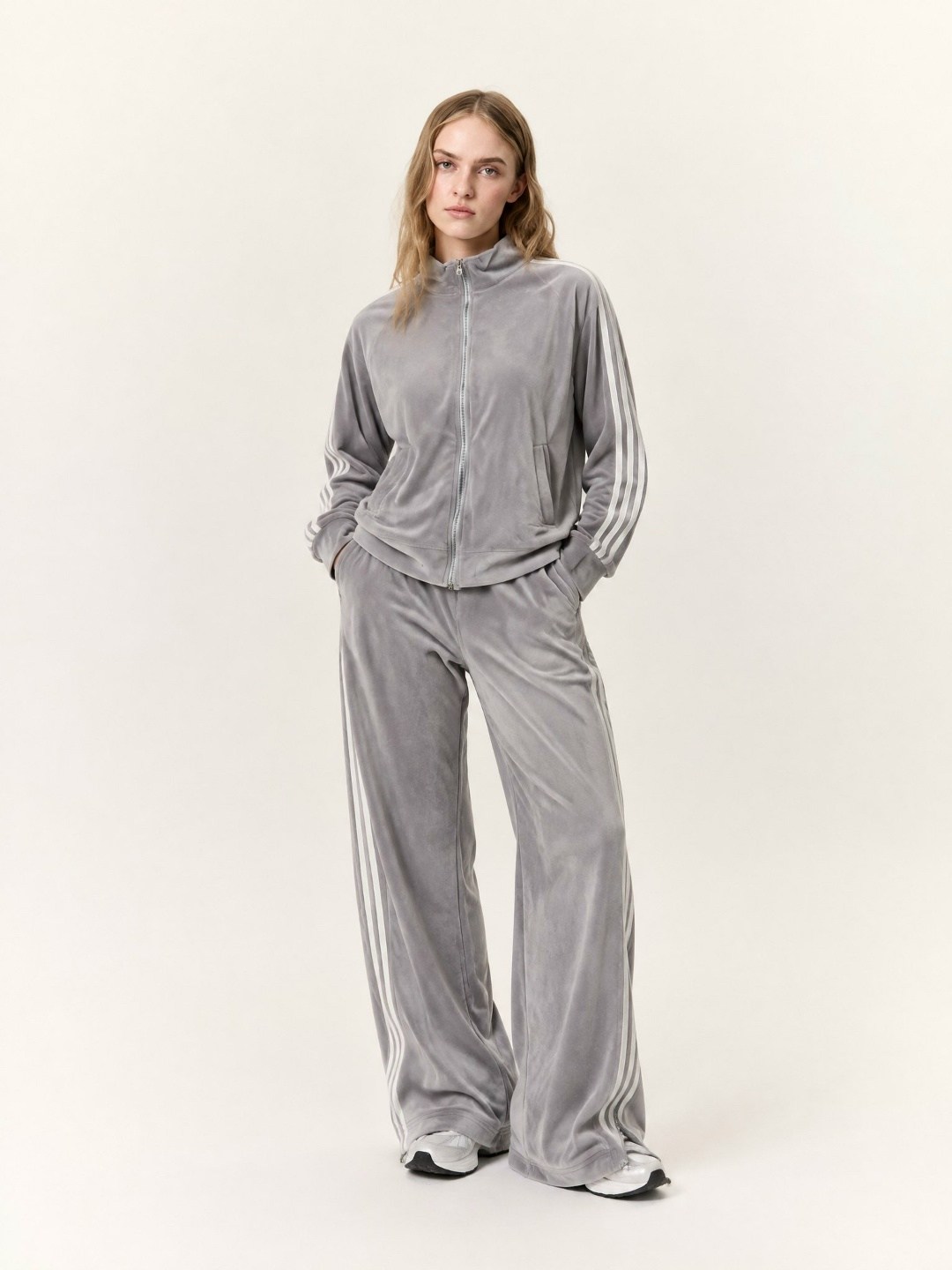 костюм велюровый спортивный,adidas tracksuit,спортивный велюровый костюм marsia levda girls,костюм женский велюровый,костюм велюровый