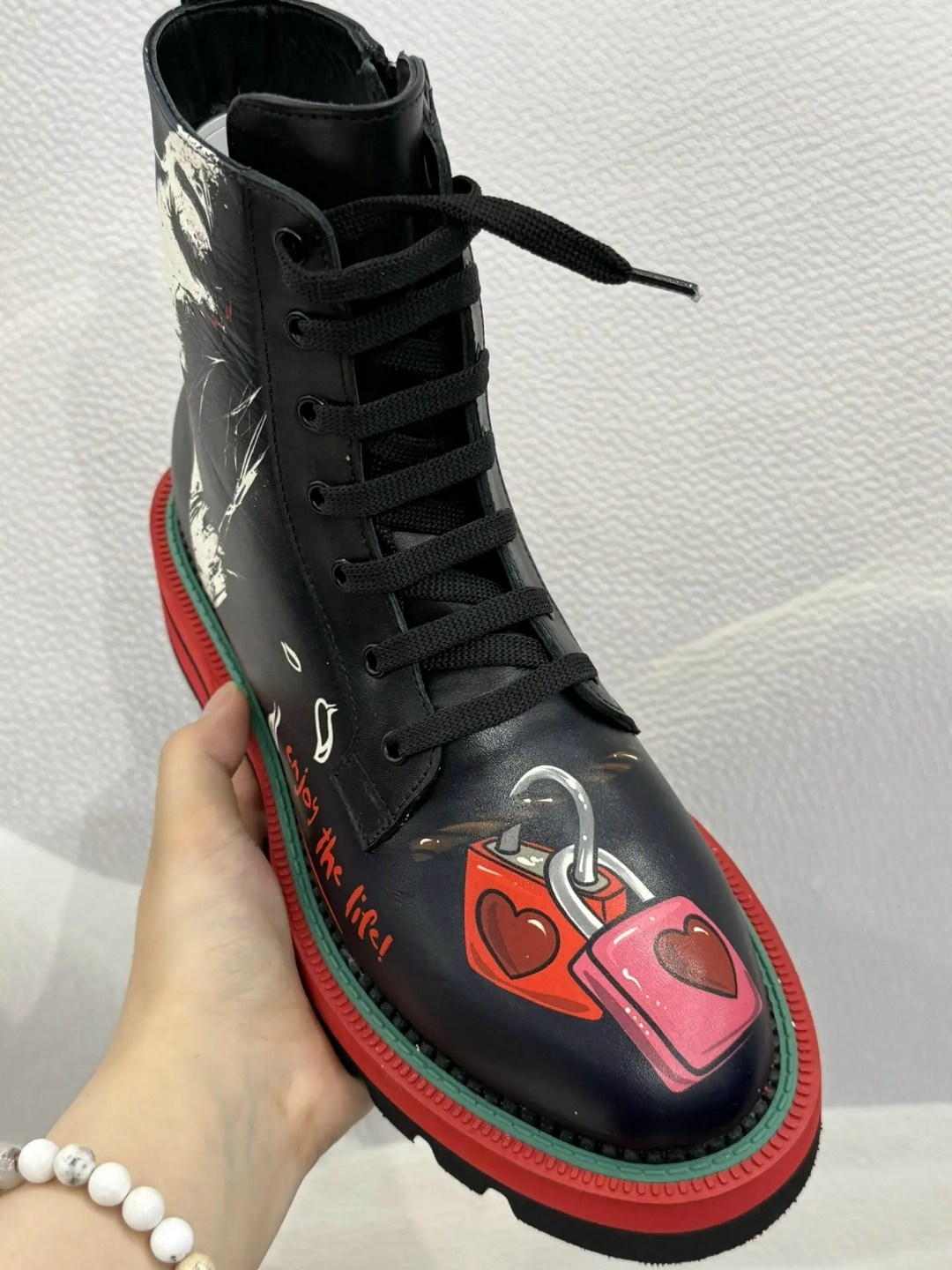 ,ботинки с принтом,dr martens ботинки,модные ботинки,женские ботинки