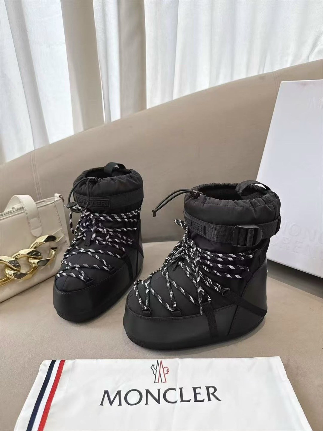 ,женские луноходы,луноходы  женская,луноходы moon boot,зимние ботинки moon boot