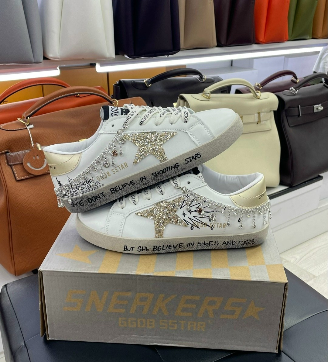 ,golden goose кроссовки,кеды golden goose,кроссовки модные,женские кроссовки