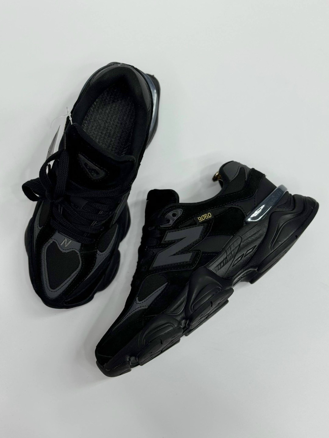 кроссовки adidas,кроссовки мужские adidas,кроссовки мужские,кроссовки,кроссовки мужские adidas ozweego