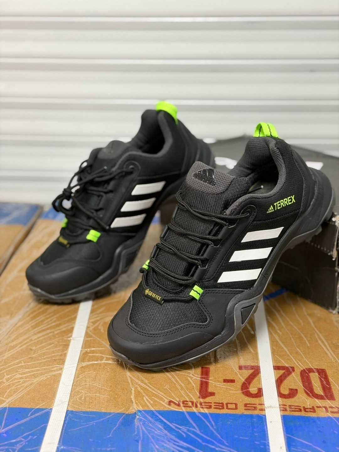 кроссовки adidas terrex,кроссовки мужские adidas terrex,adidas кроссовки для хайкинга terrex ax3 черный,кроссовки adidas,кроссовки adidas мужские