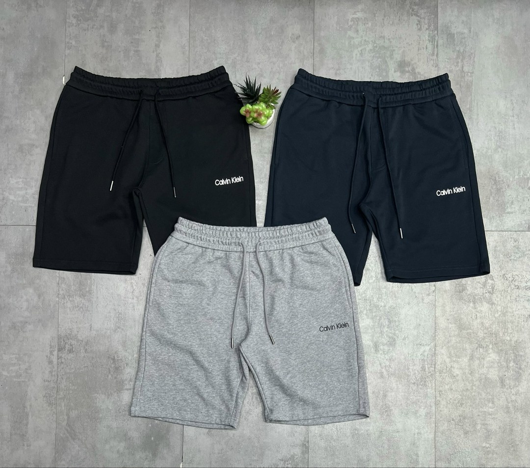 спортивные брюки свободного кроя calvin klein черный,мужские спортивные брюки calvin klein,брюки спортивные calvin klein,шорты мужские,шорты мужские черные