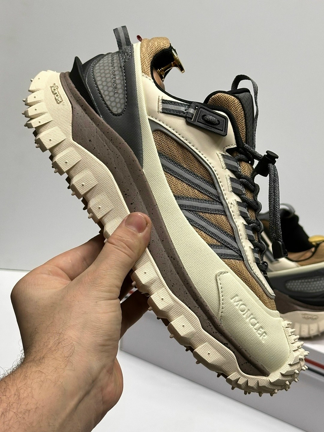 кроссовки moncler trailgrip gtx,кроссовки мужские moncler trailgrip gtx белый,кроссовки moncler,кроссовки moncler trailgrip,мужские кроссовки