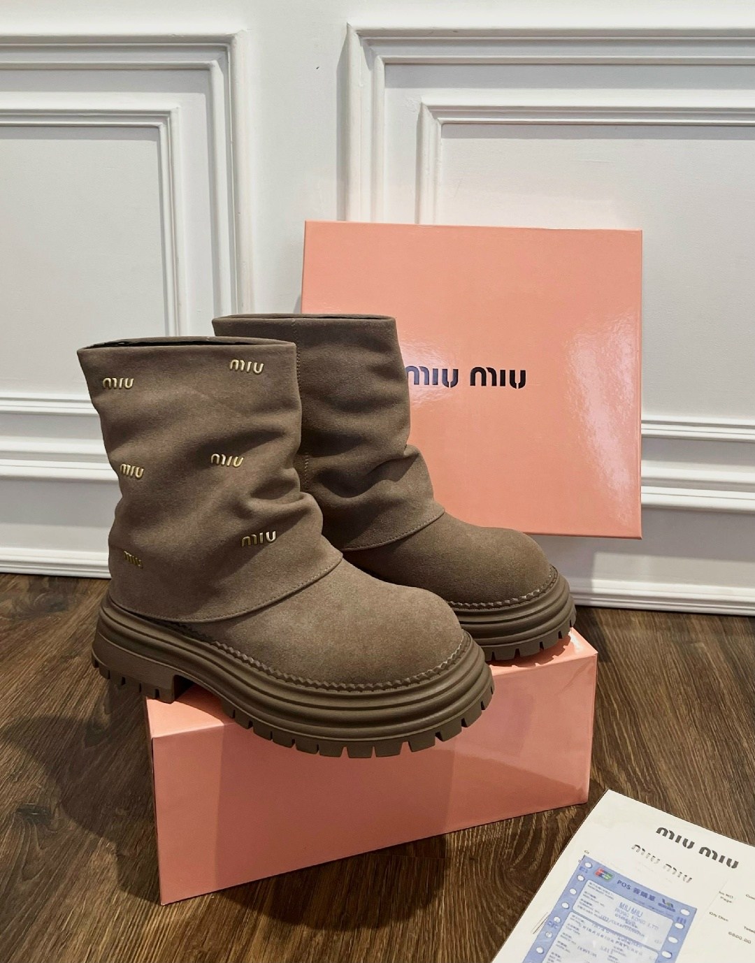 ботинки miu miu,,ботинки женские miu miu,женские ботинки,короткие сапоги