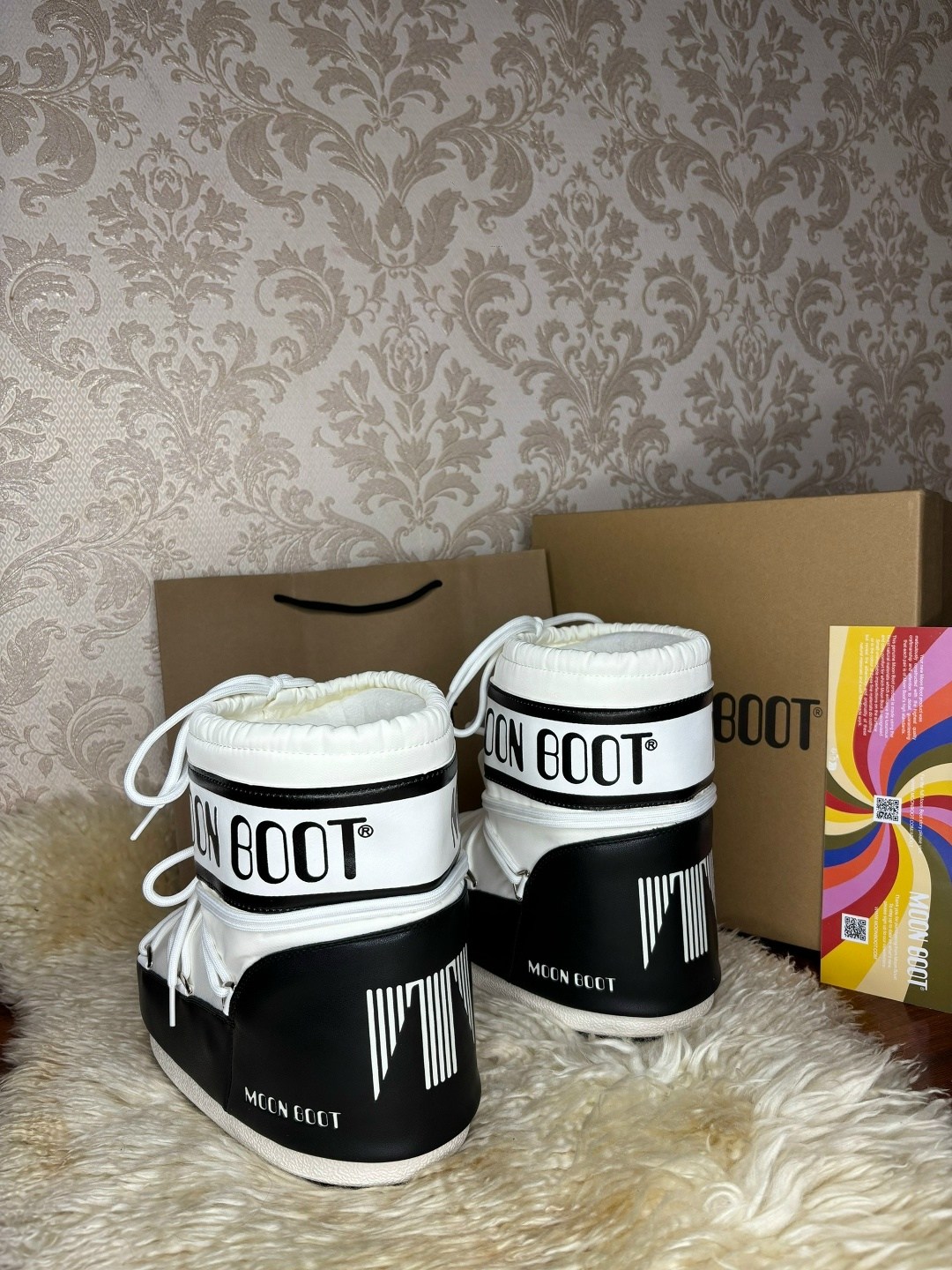 сноубутсы moon boot,детские зимние ботинки moon boot icon nylon белый,женские зимние ботинки moon boot,дутики moon boot,зимние ботинки moon boot