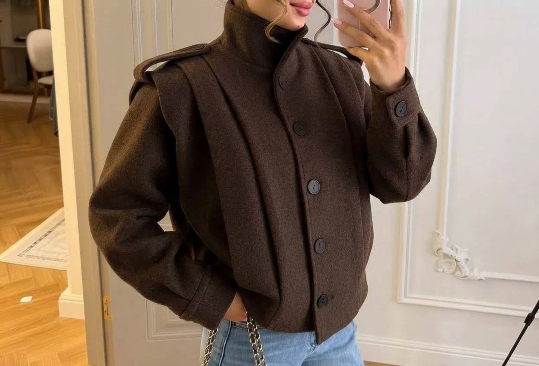 короткое пальто,полупальто,женское пальто,шерстяное пальто,пальто с высоким воротником