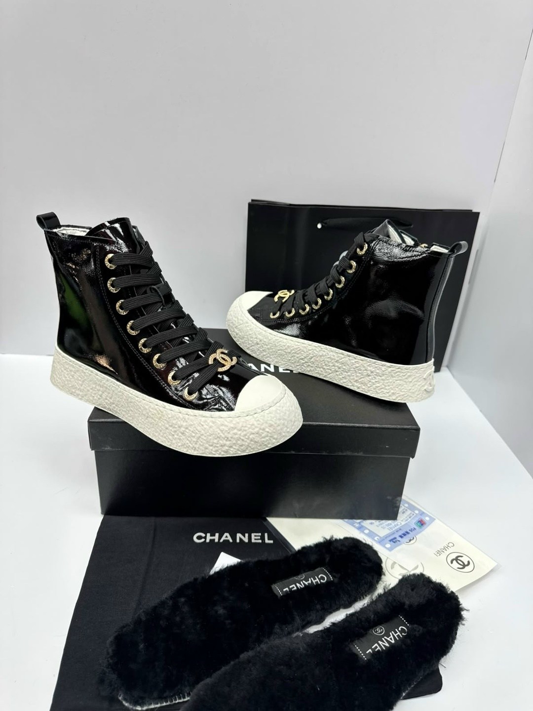 кроссовки женские chanel,ботинки chanel,chanel кеды,кроссовки chanel,женские зимние ботинки chanel