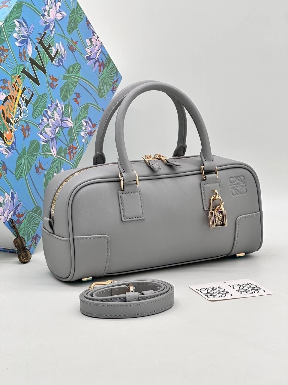 сумка loewe,женская брендовая сумка,сумка,сумки женские брендовые,сумка женская loewe кожаная с ручками