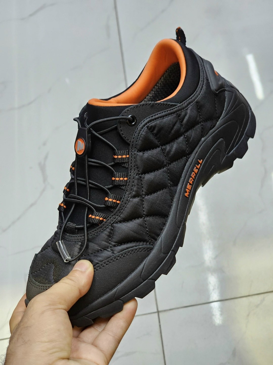 кроссовки merrell ice cap moc 2 black orange,мужские кроссовки merrell,кроссовки merrell,термо кроссовки merrell,кроссовки merrell зимние