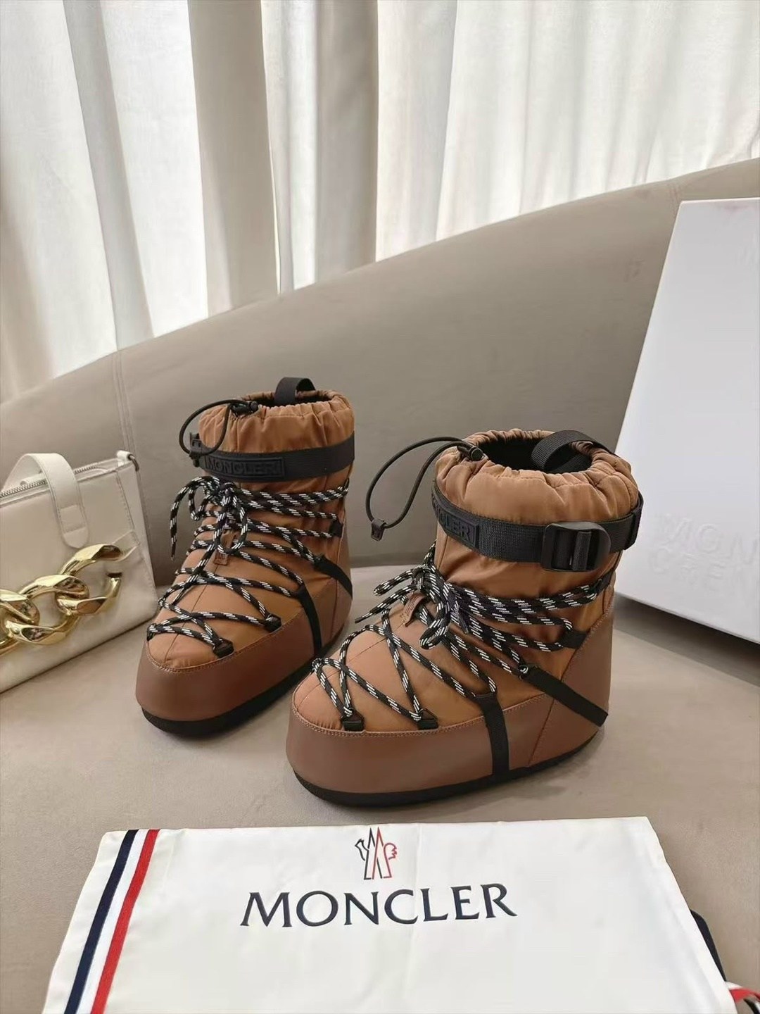 ,женские луноходы,луноходы  женская,луноходы moon boot,зимние ботинки moon boot