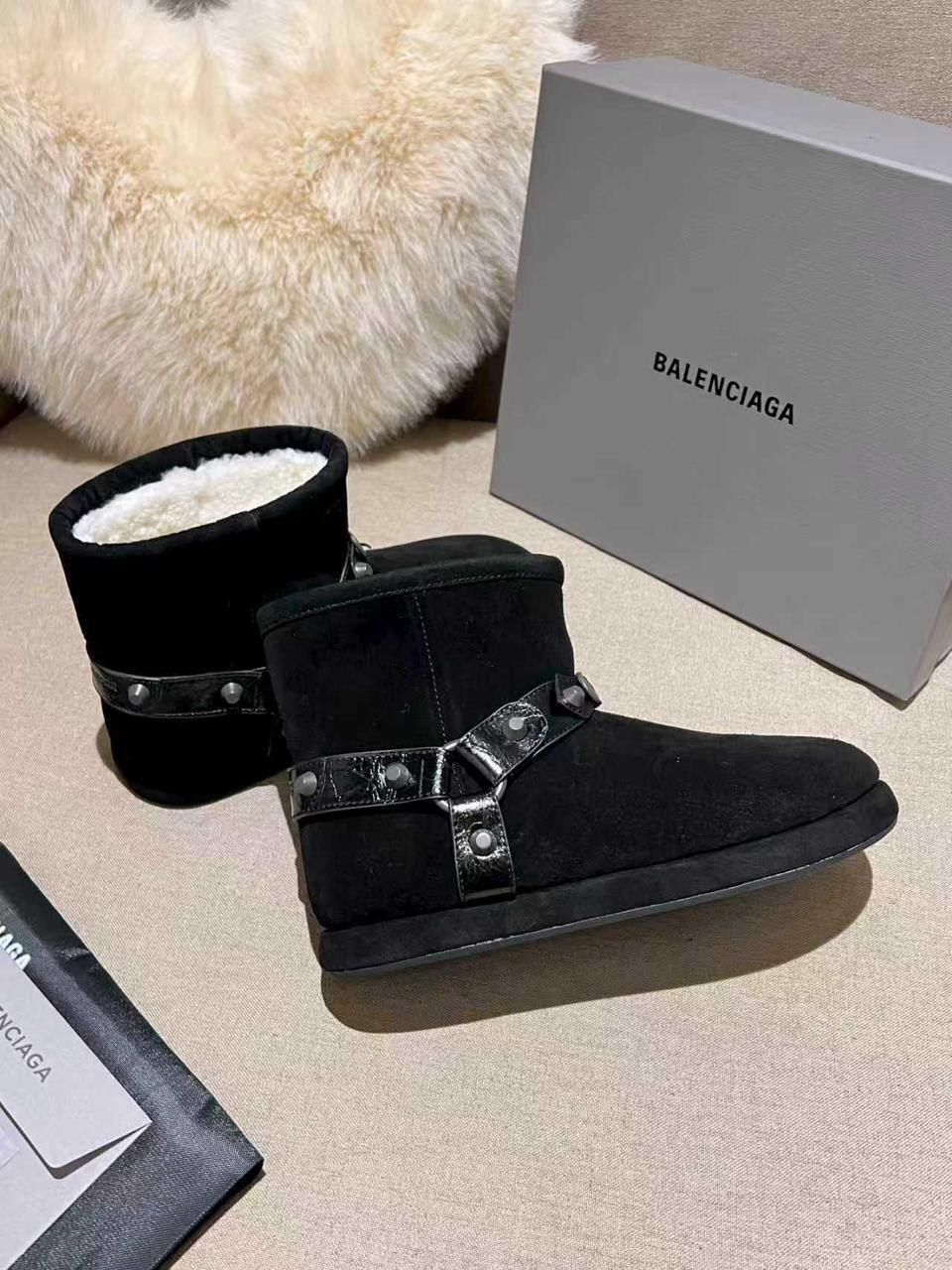 ботинки balenciaga,угги женские,женские ботинки с мехом,,женские кроссовки balenciaga
