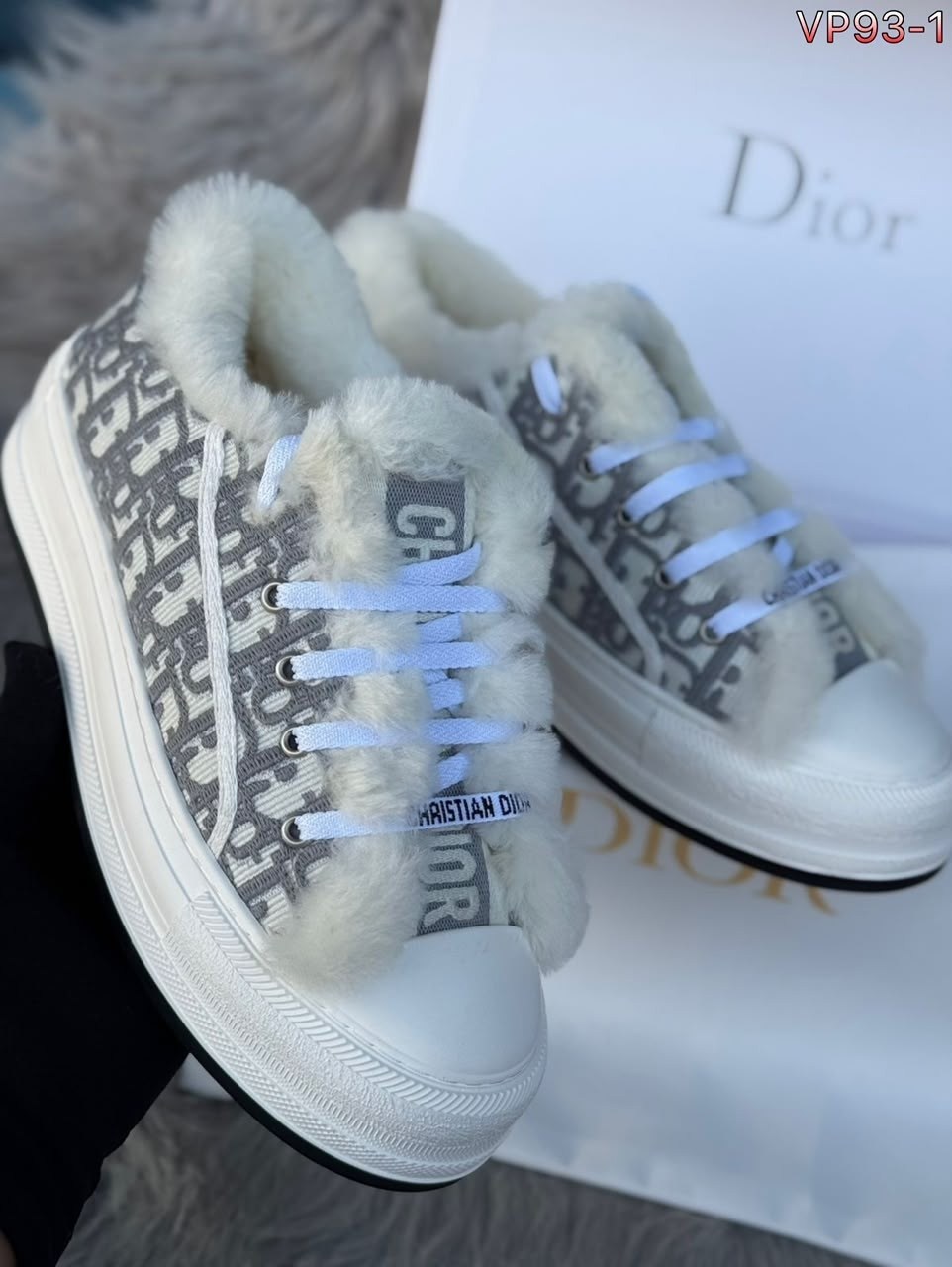 женские зимние кеды с мехом christian dior walk'n' серые,женские зимние кеды с мехом christian dior walk'n' серые lm-19557,зимние женские кроссовки christian dior с мехом,женские кроссовки кеды с мехо