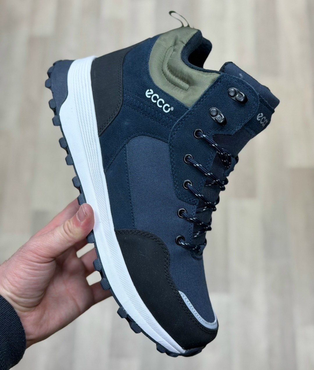 кроссовки ecco мужские зимние,ботинки мужские ecco зимние,зимние ботинки ecco,зимние мужские кроссовки,кроссовки мужские ecco зима в нутри мех