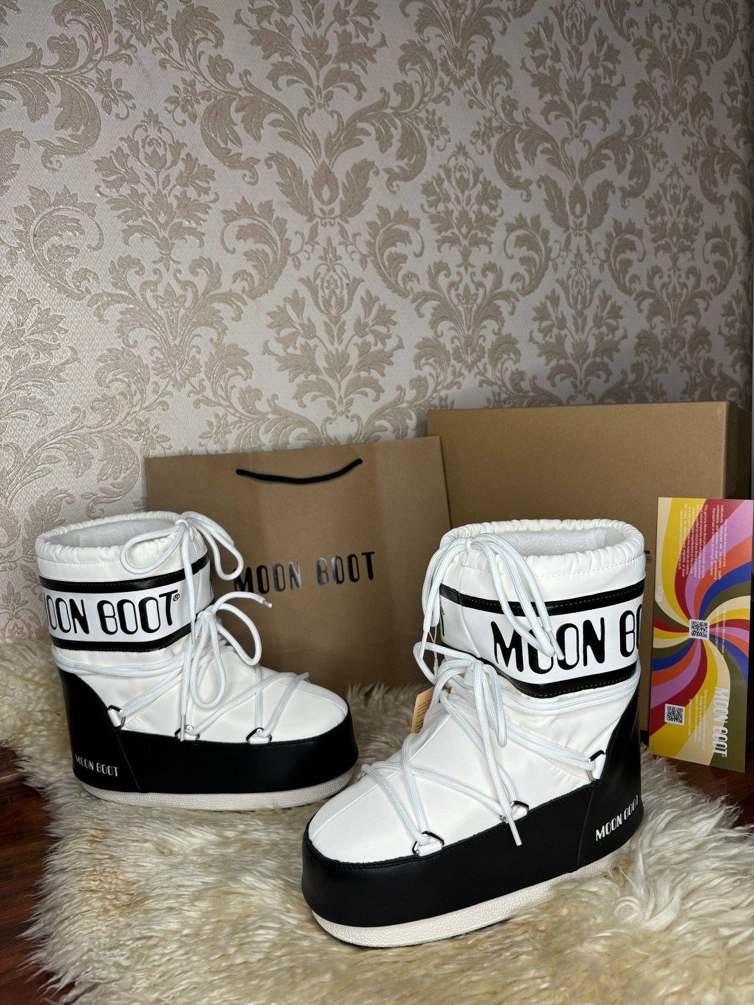 сноубутсы moon boot,детские зимние ботинки moon boot icon nylon белый,женские зимние ботинки moon boot,дутики moon boot,зимние ботинки moon boot