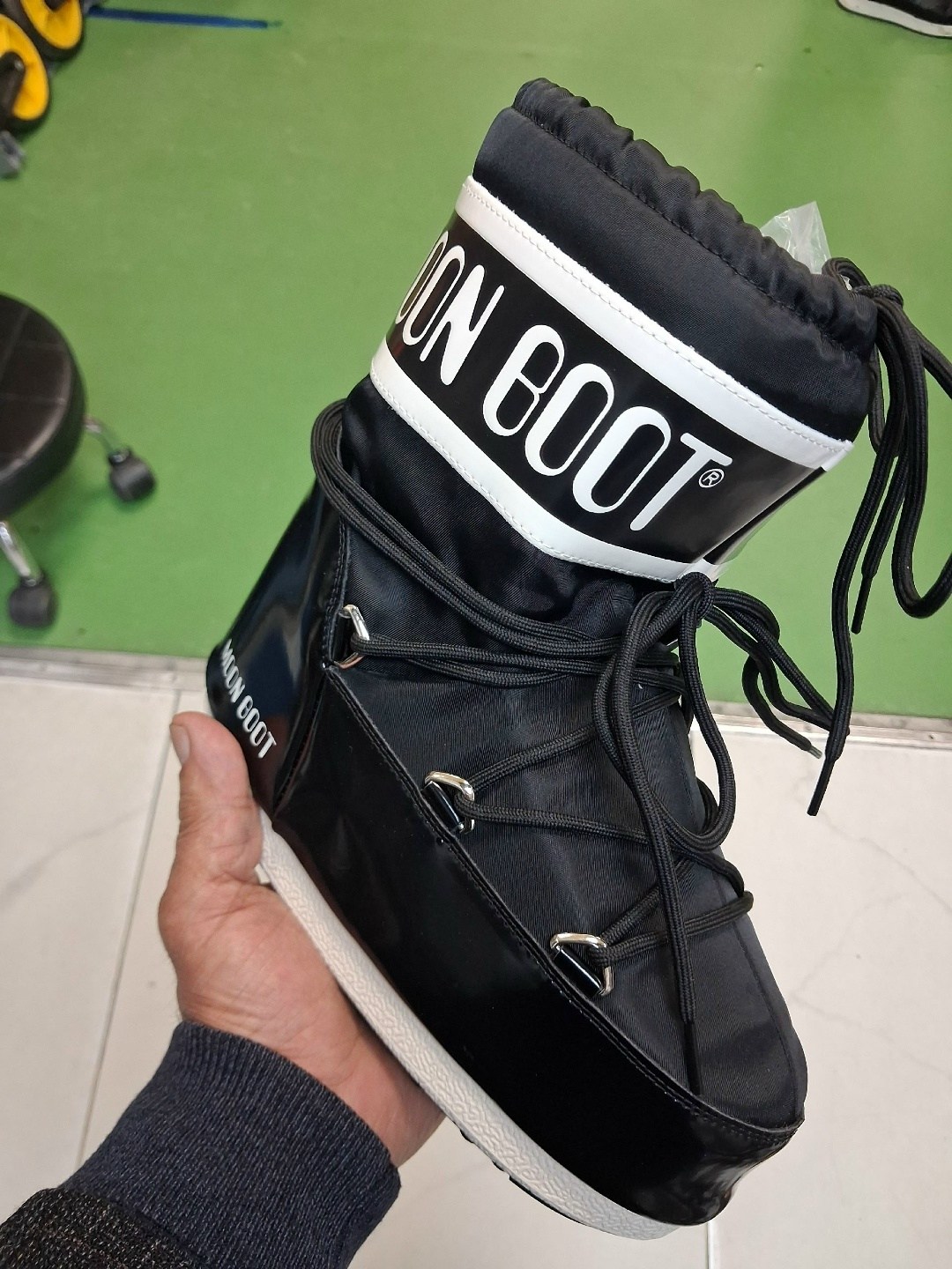ботинки moon boot,зимние ботинки moon boot,,женские зимние ботинки moon boot,зимние сапоги moon boot