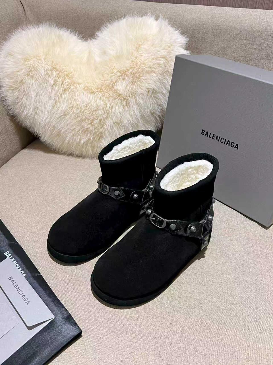 ботинки balenciaga,угги женские,женские ботинки с мехом,,женские кроссовки balenciaga